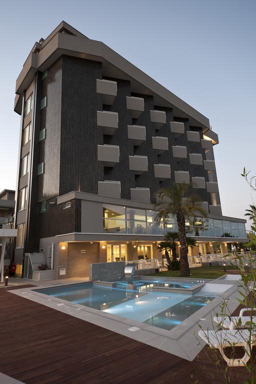 Hotel Eden Alba Adriatica Zewnętrze zdjęcie