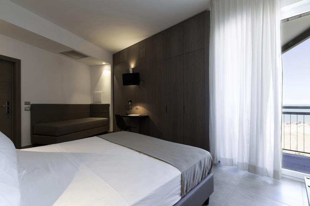 Hotel Eden Alba Adriatica Zewnętrze zdjęcie