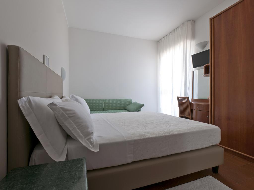 Hotel Eden Alba Adriatica Pokój zdjęcie